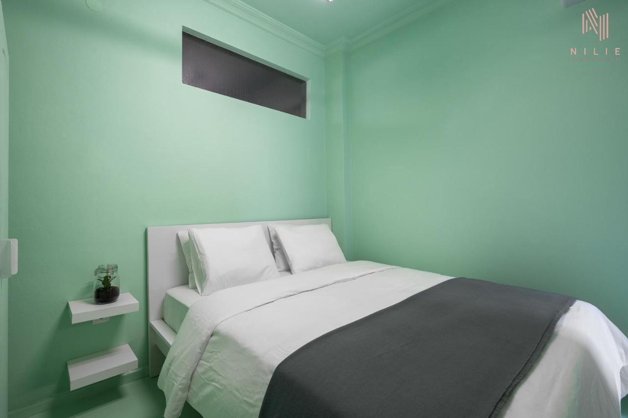 Colorful, Nilie Hospitality Mgmt Apartment Tesalonika Bagian luar foto